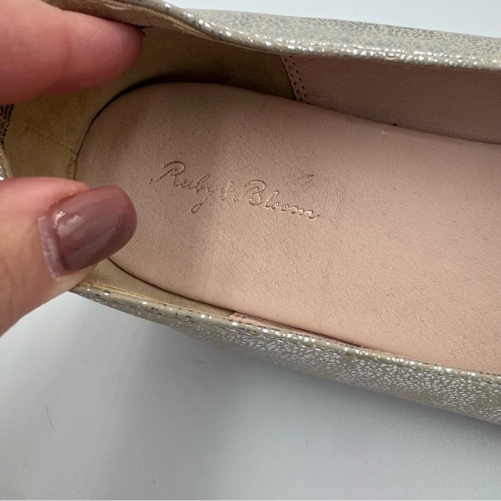 Ruby & Bloom Gold Shimmer Flat Shoes.  Size 4.5
